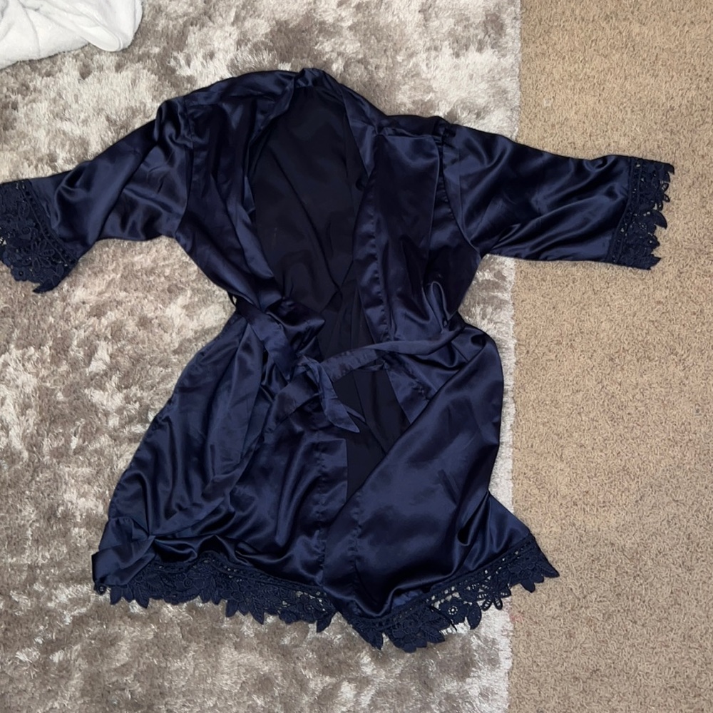 Navy robe
